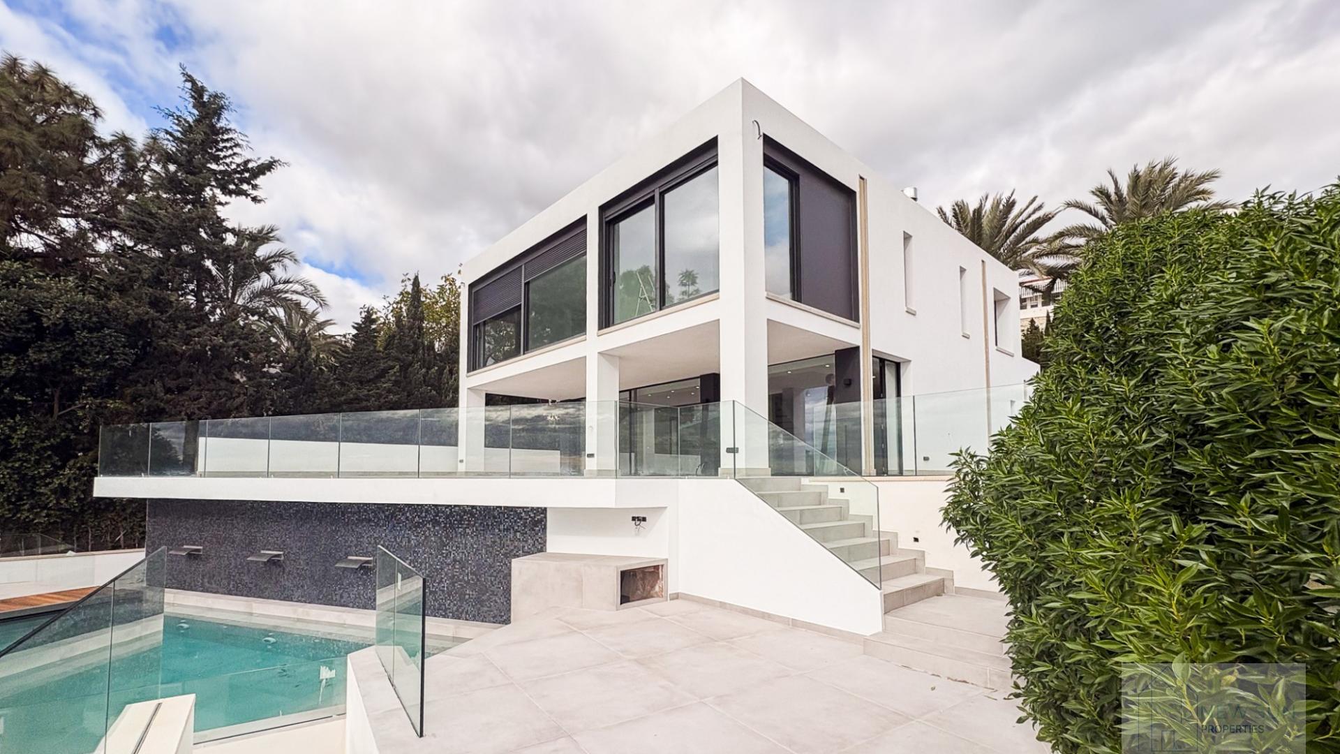 For sale of villa in El Campello