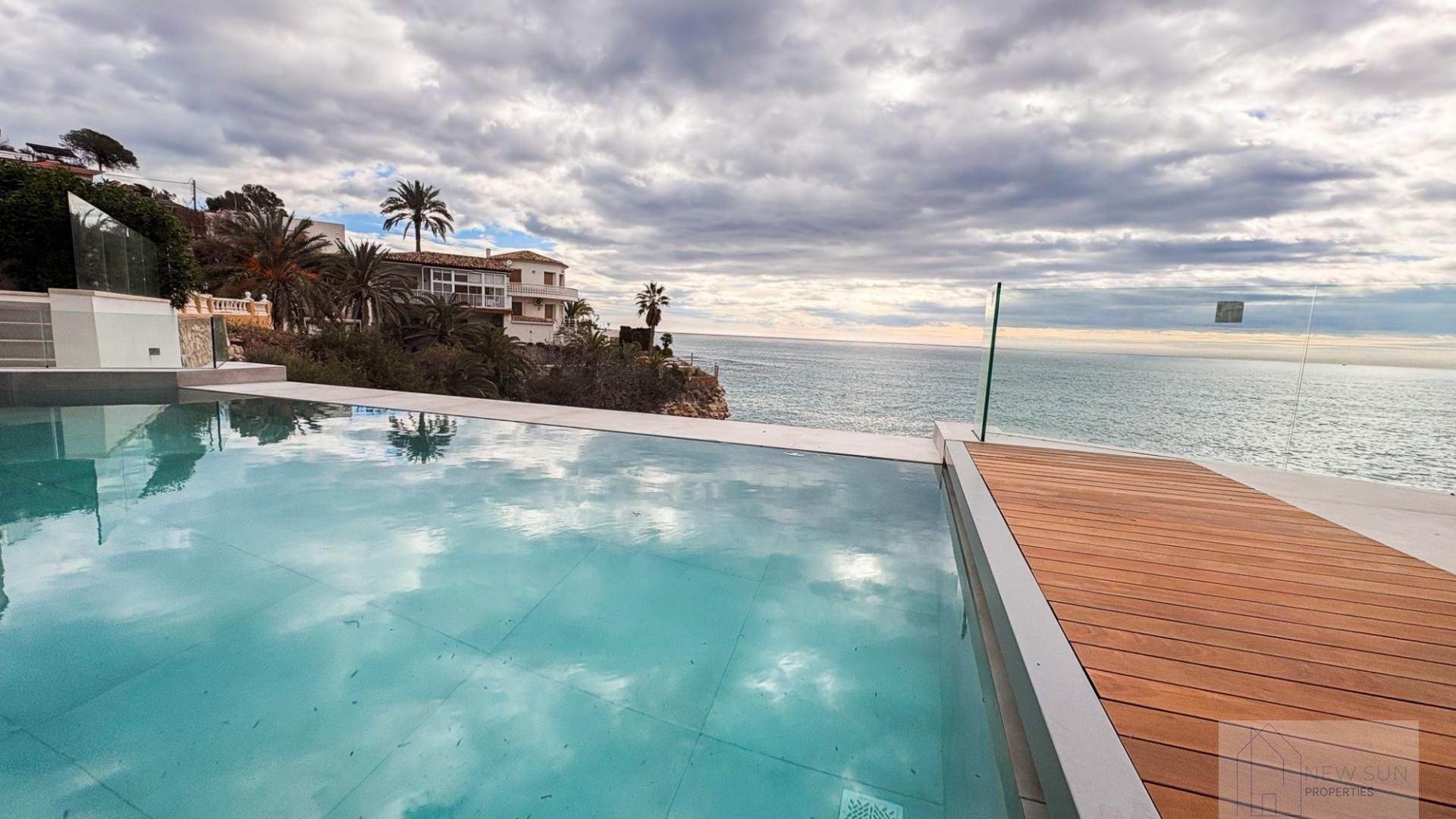 For sale of villa in El Campello