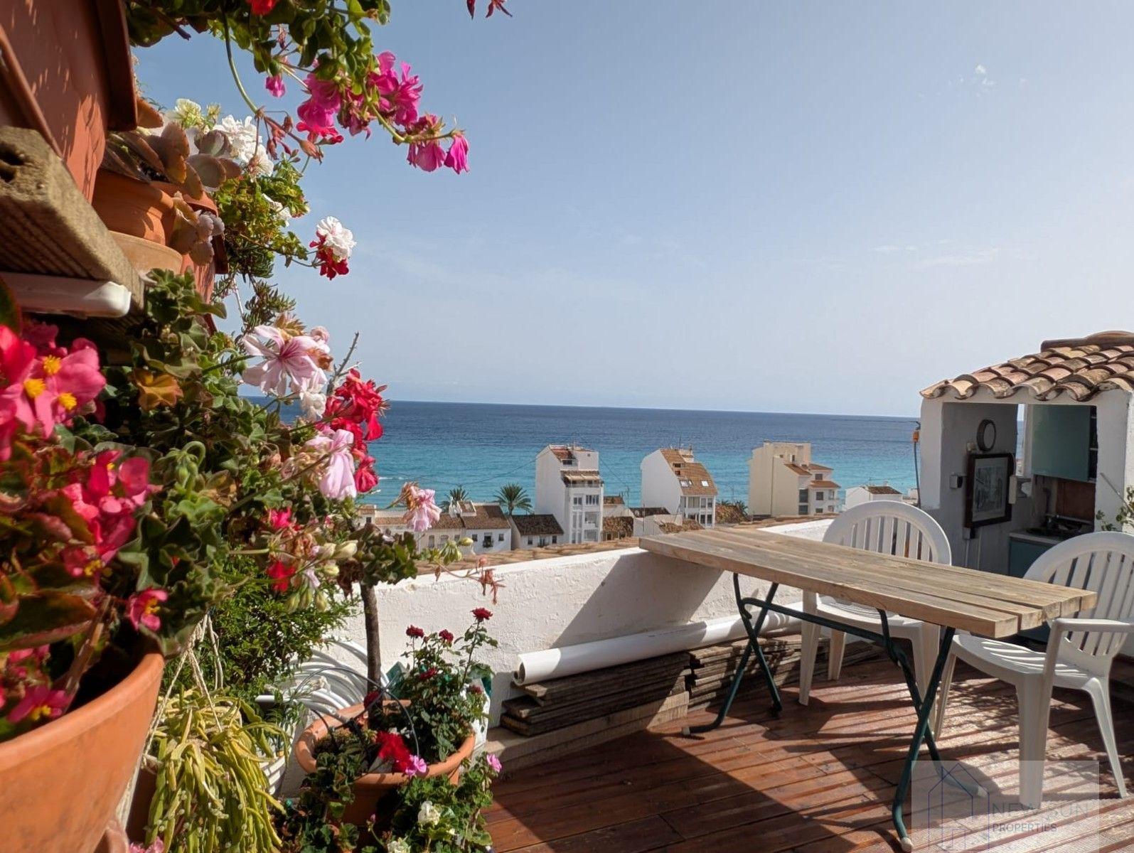 For sale of penthouse in Altea