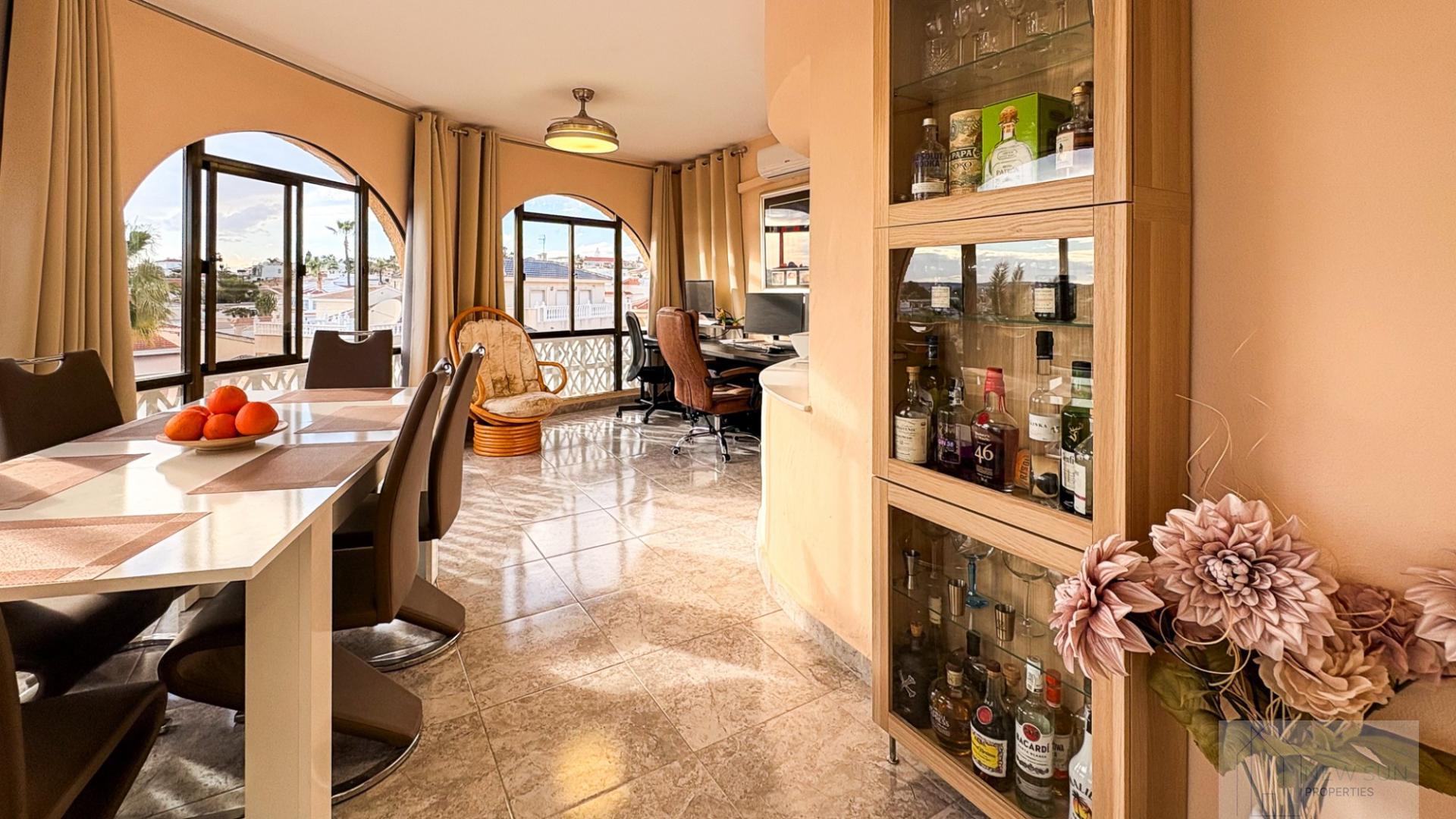 For sale of villa in Rojales