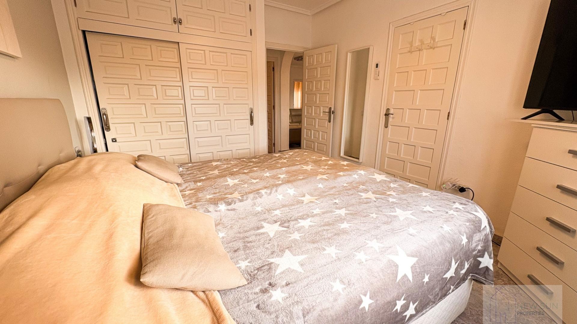 For sale of villa in Rojales