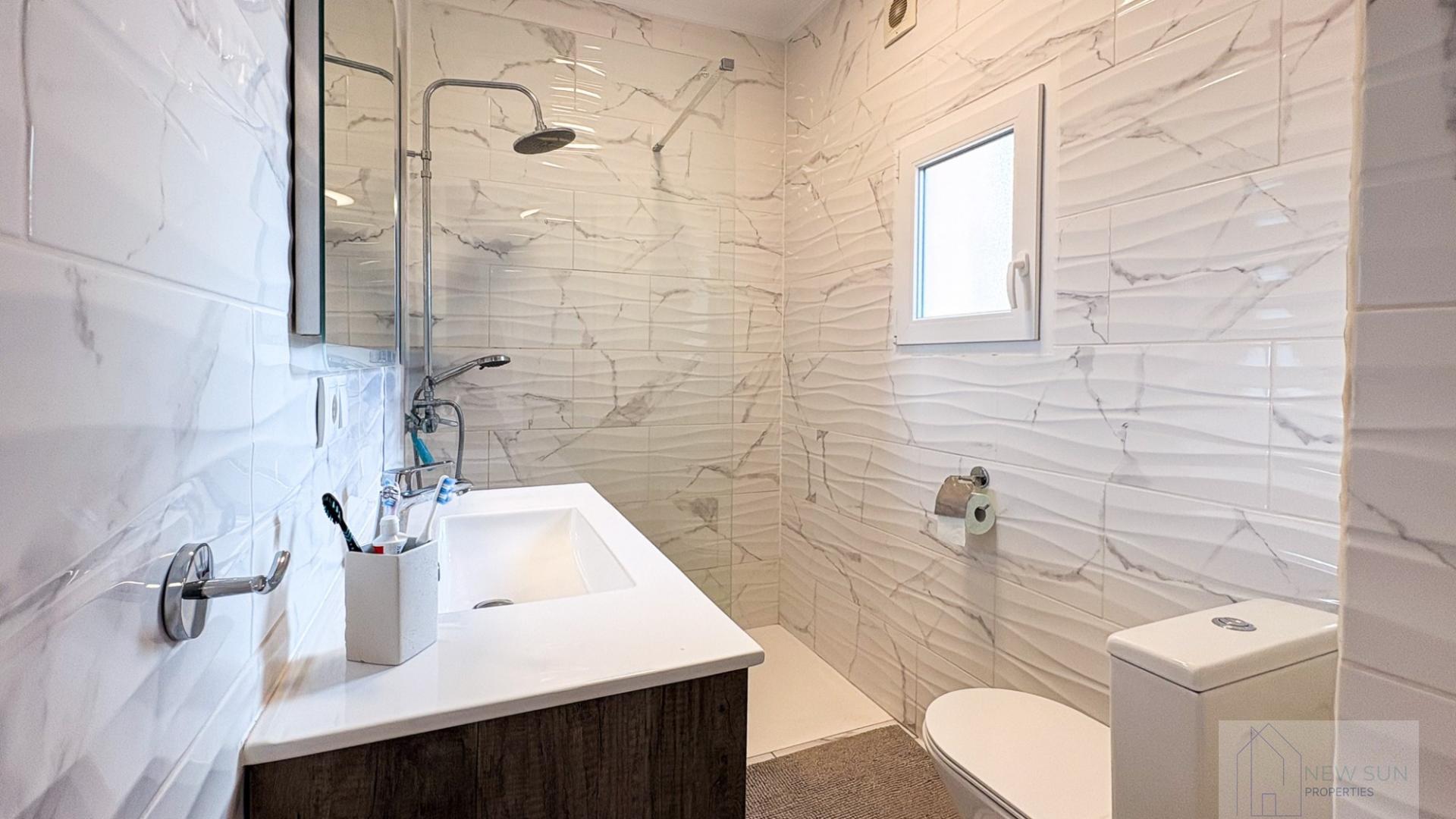 For sale of villa in Rojales