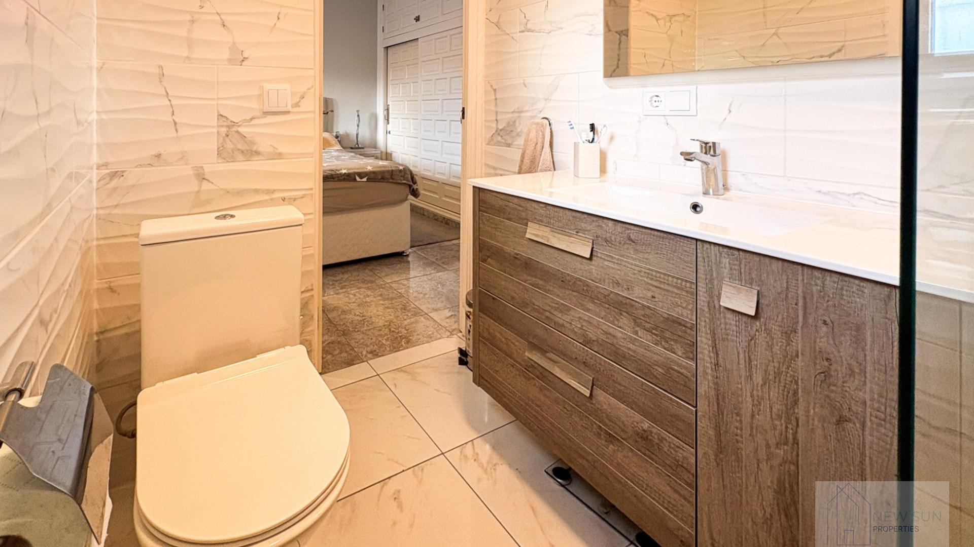 For sale of villa in Rojales