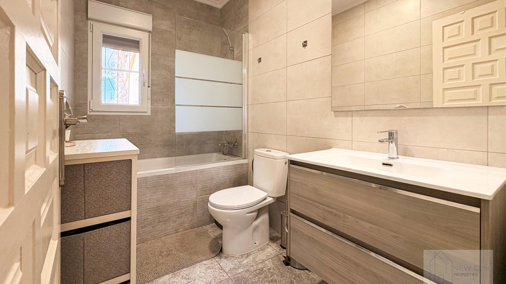 For sale of villa in Rojales