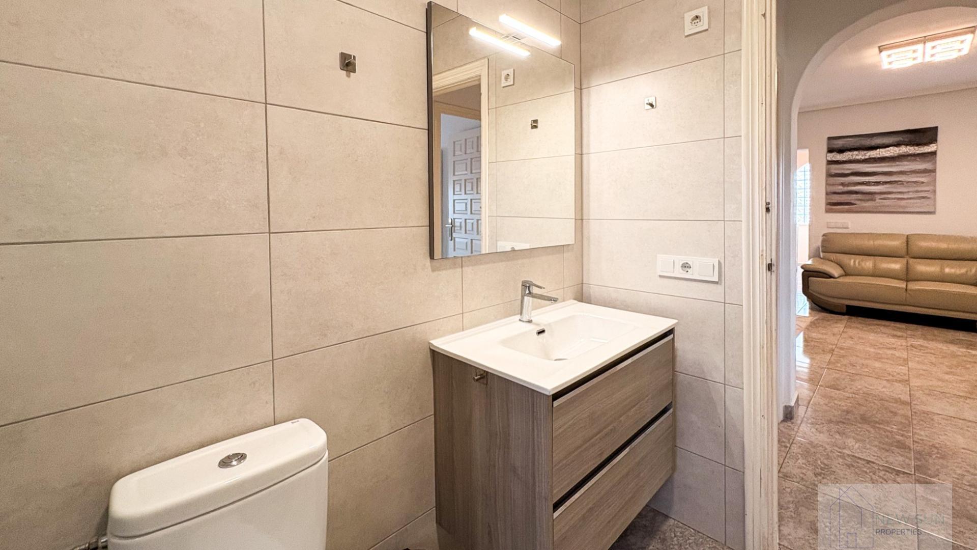 For sale of villa in Rojales