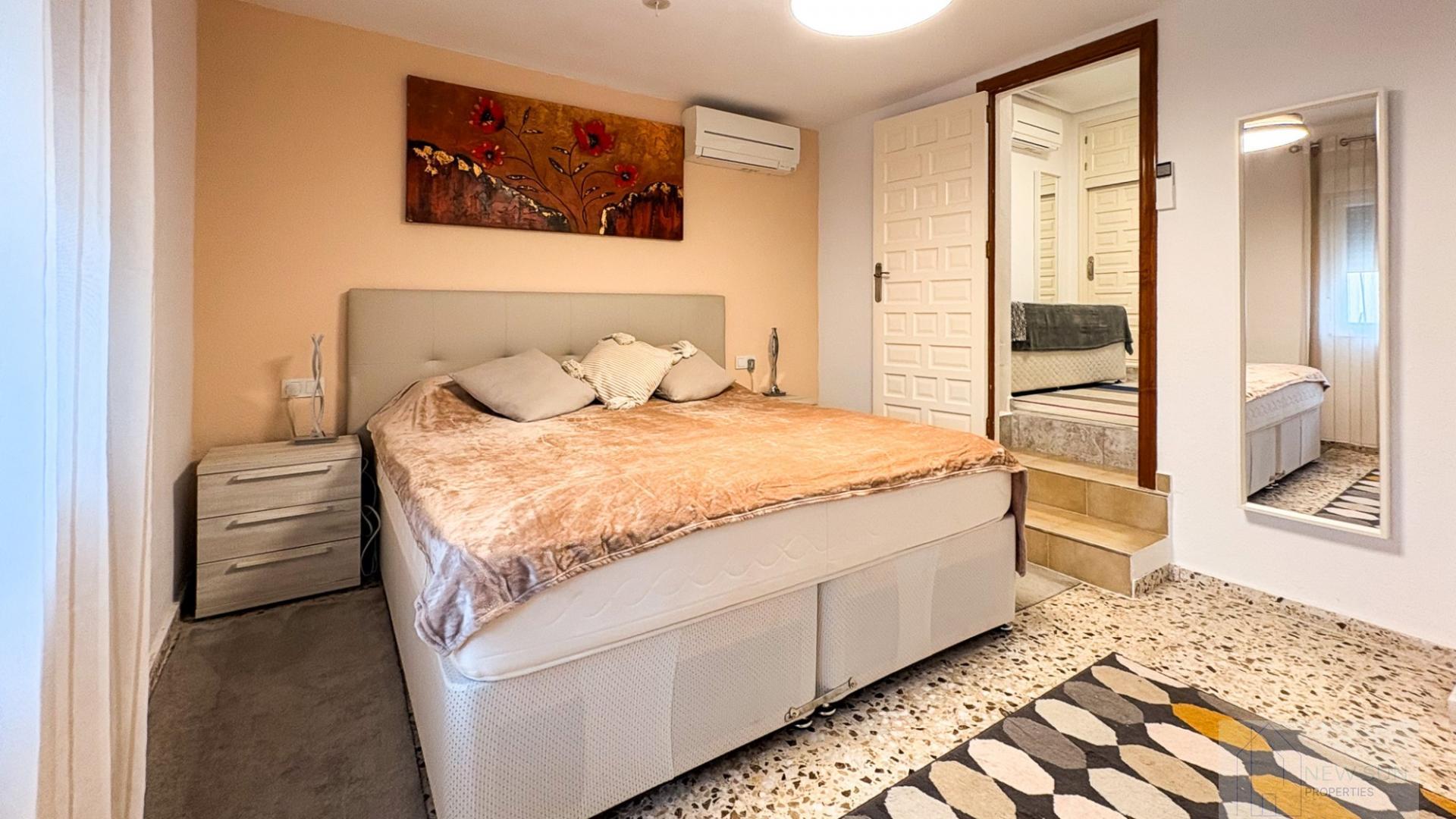 For sale of villa in Rojales