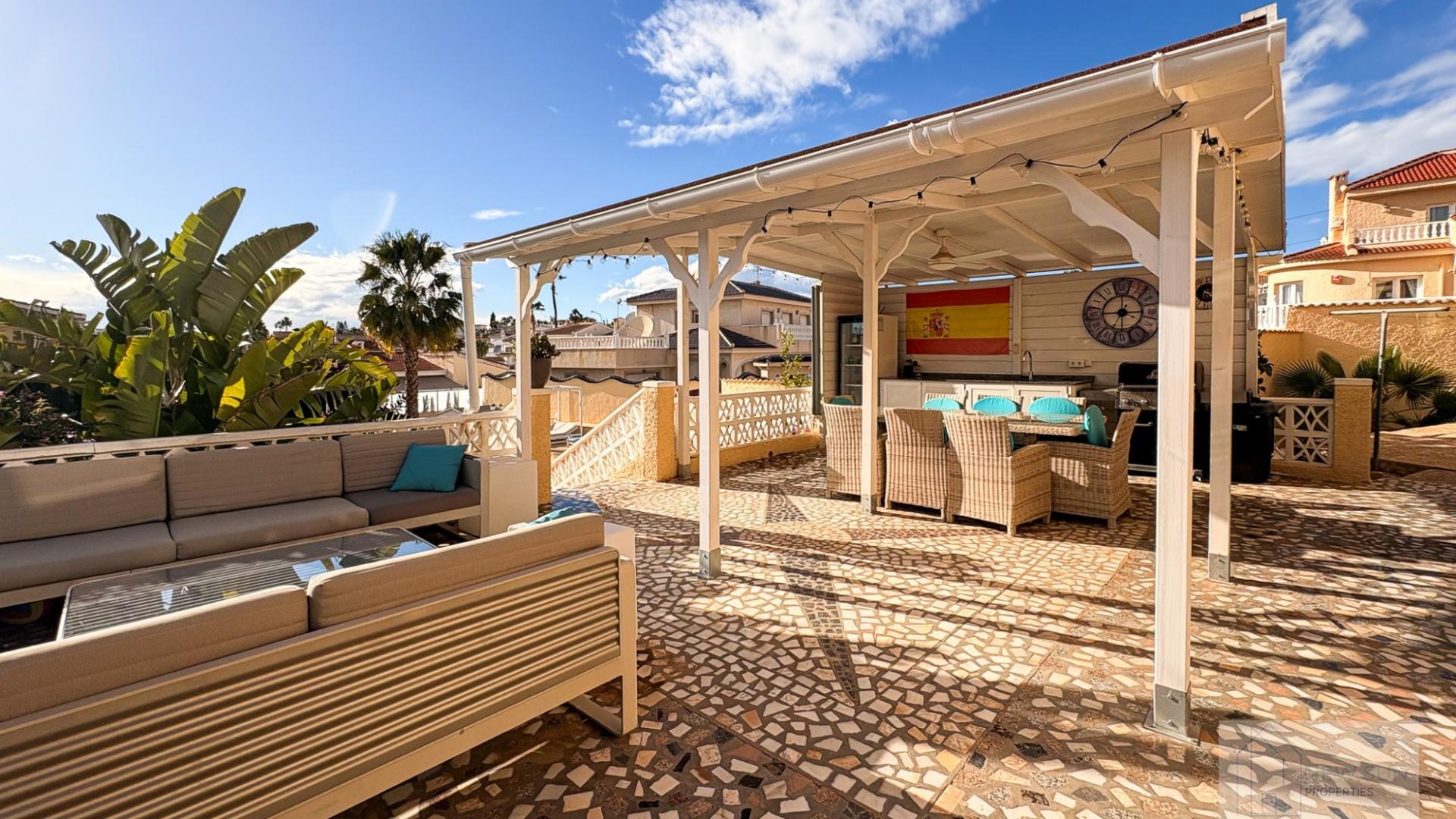 For sale of villa in Rojales