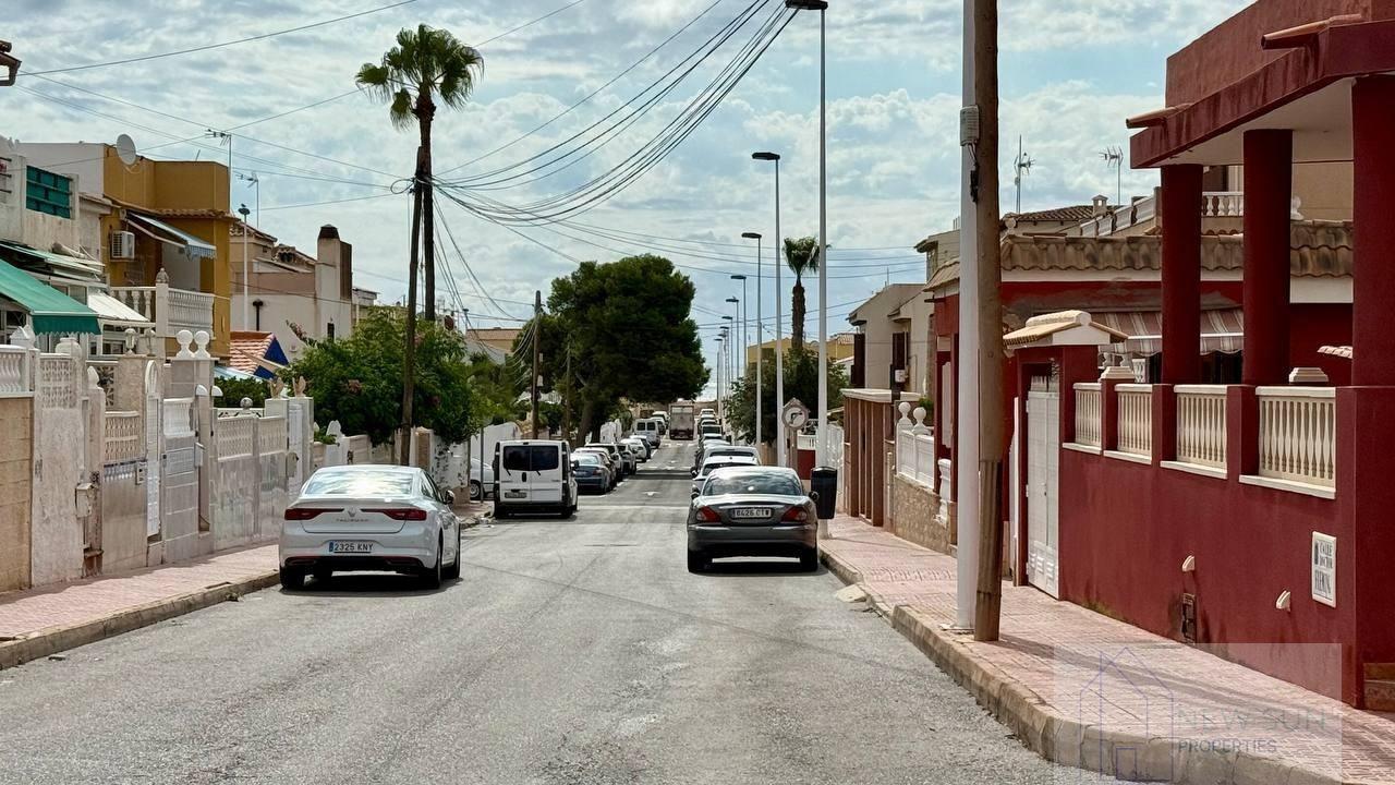 For sale of bungalow in Torrevieja