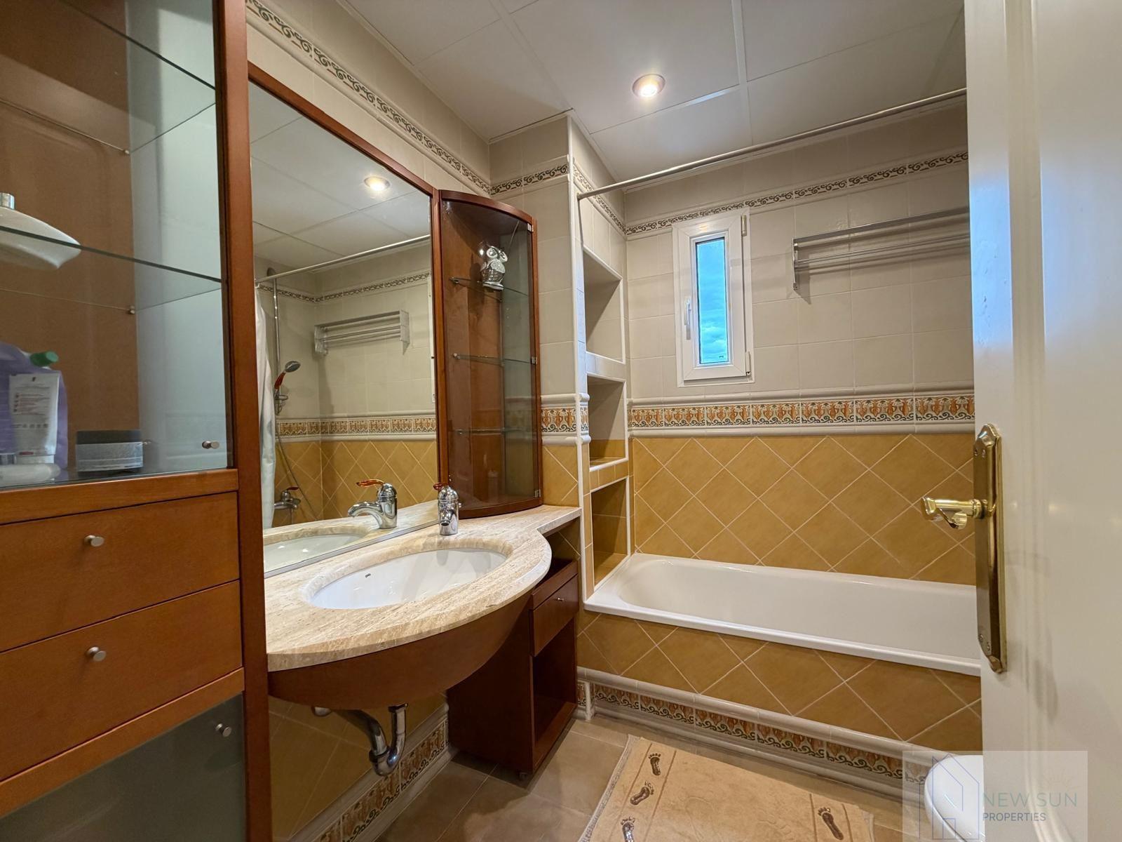 For sale of penthouse in Torrevieja