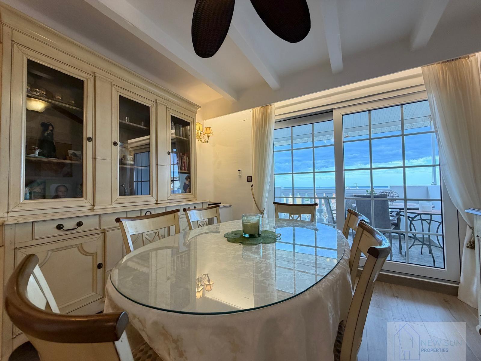 For sale of penthouse in Torrevieja