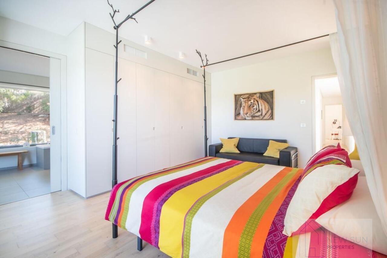 For sale of villa in Orihuela