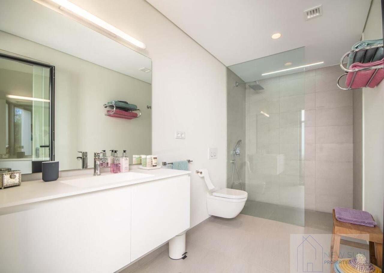 For sale of villa in Orihuela