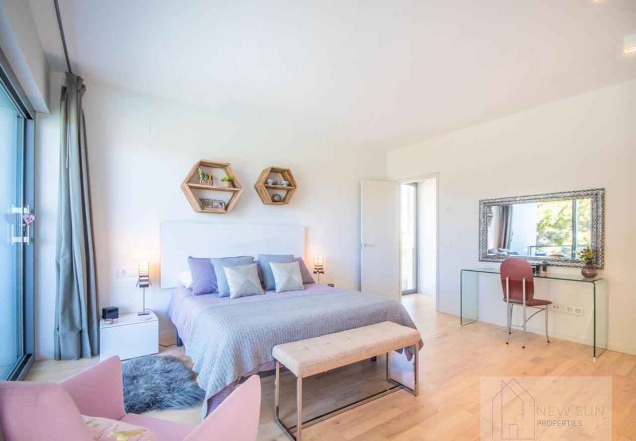 For sale of villa in Orihuela