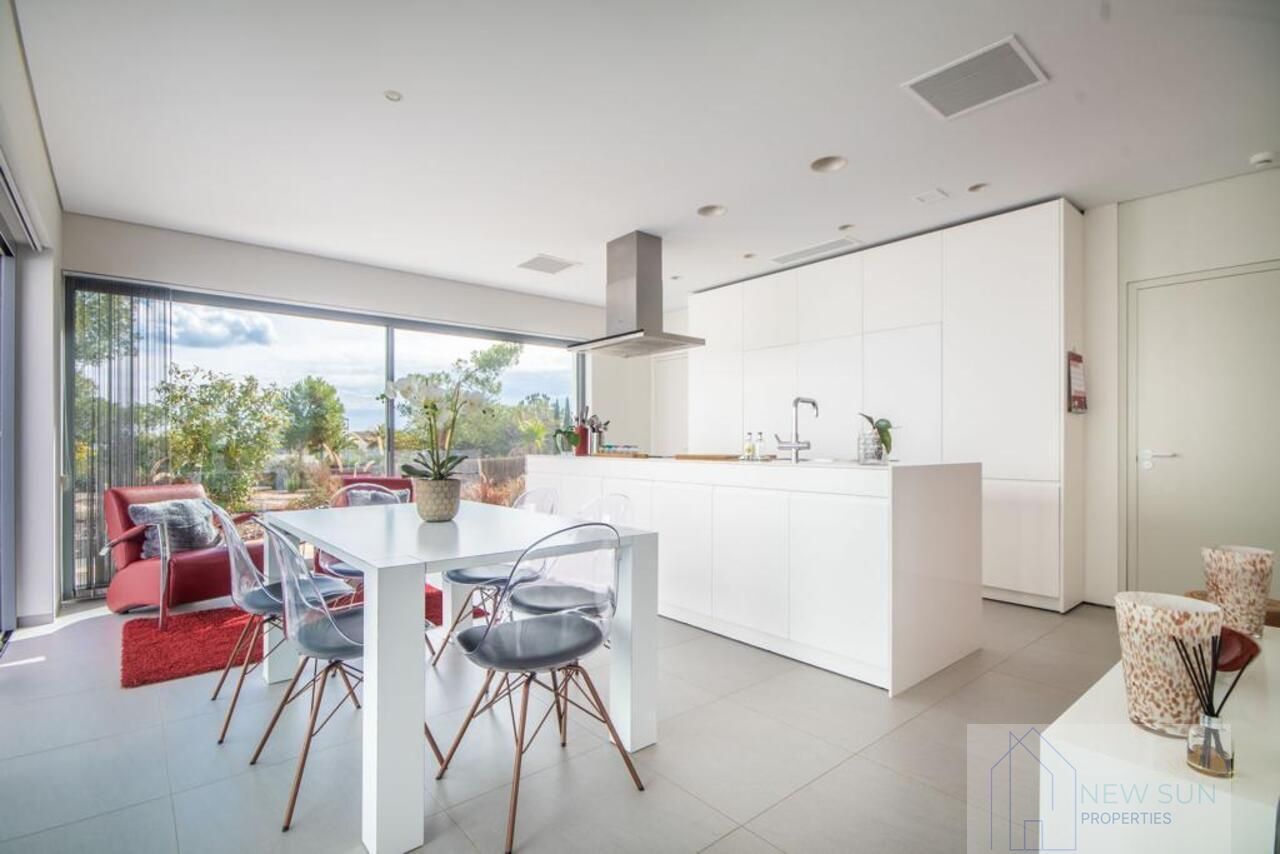 For sale of villa in Orihuela