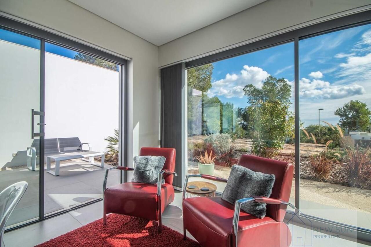 For sale of villa in Orihuela