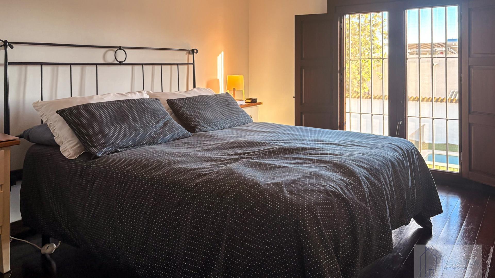 For sale of villa in Santa Pola