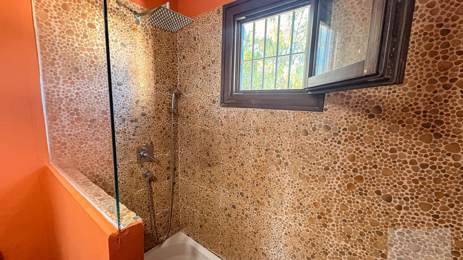 For sale of villa in Santa Pola