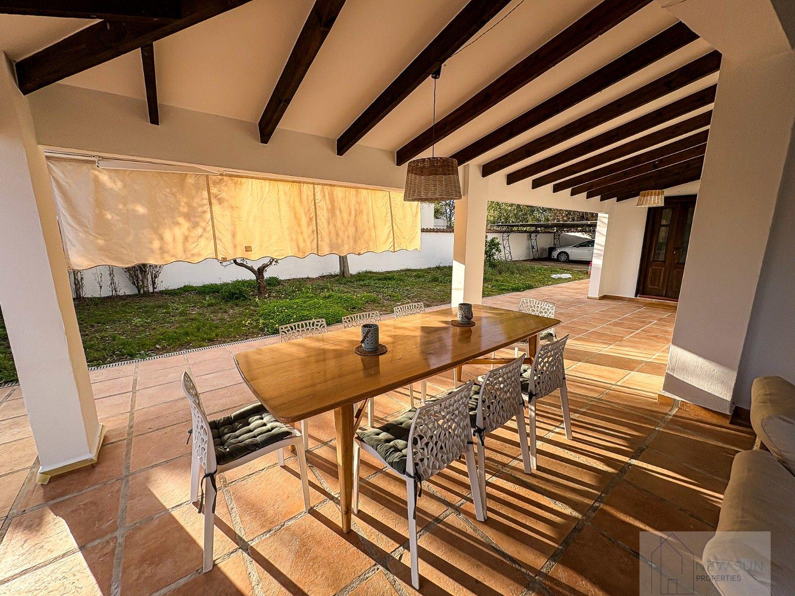 For sale of villa in Santa Pola