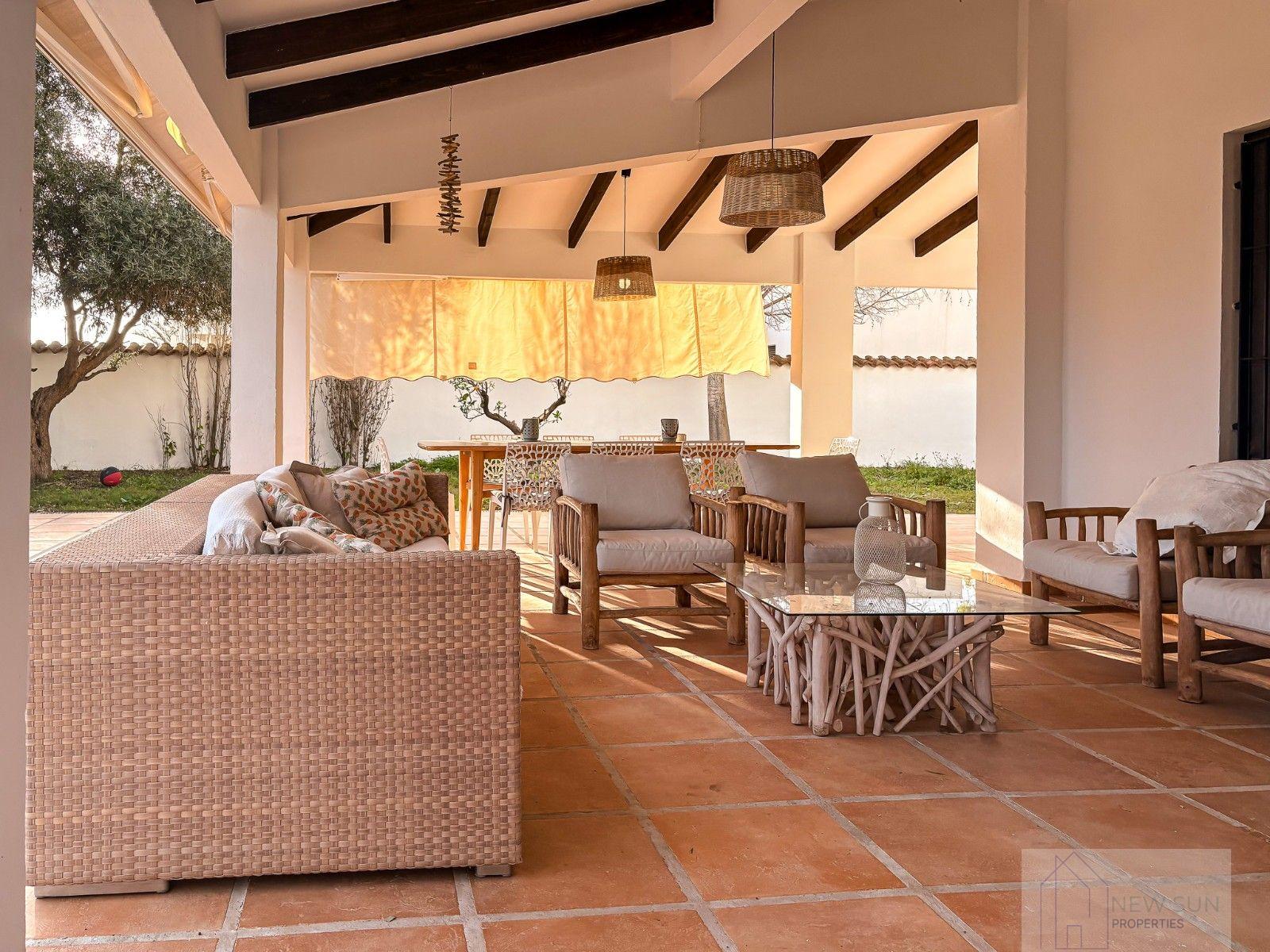 For sale of villa in Santa Pola