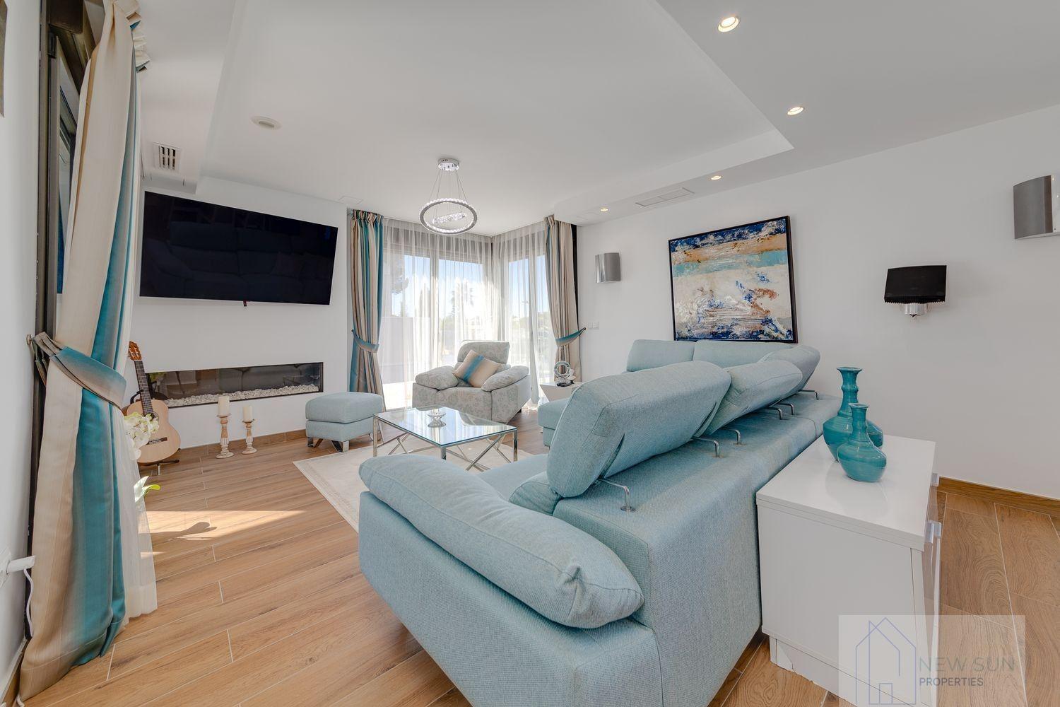 For sale of villa in Torrevieja