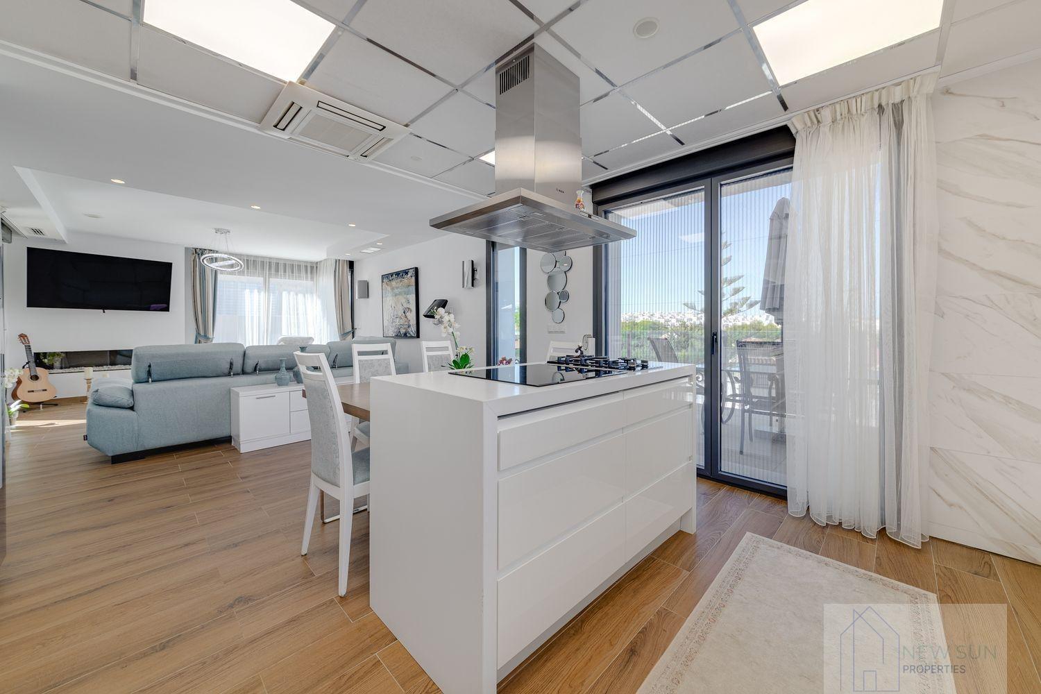 For sale of villa in Torrevieja