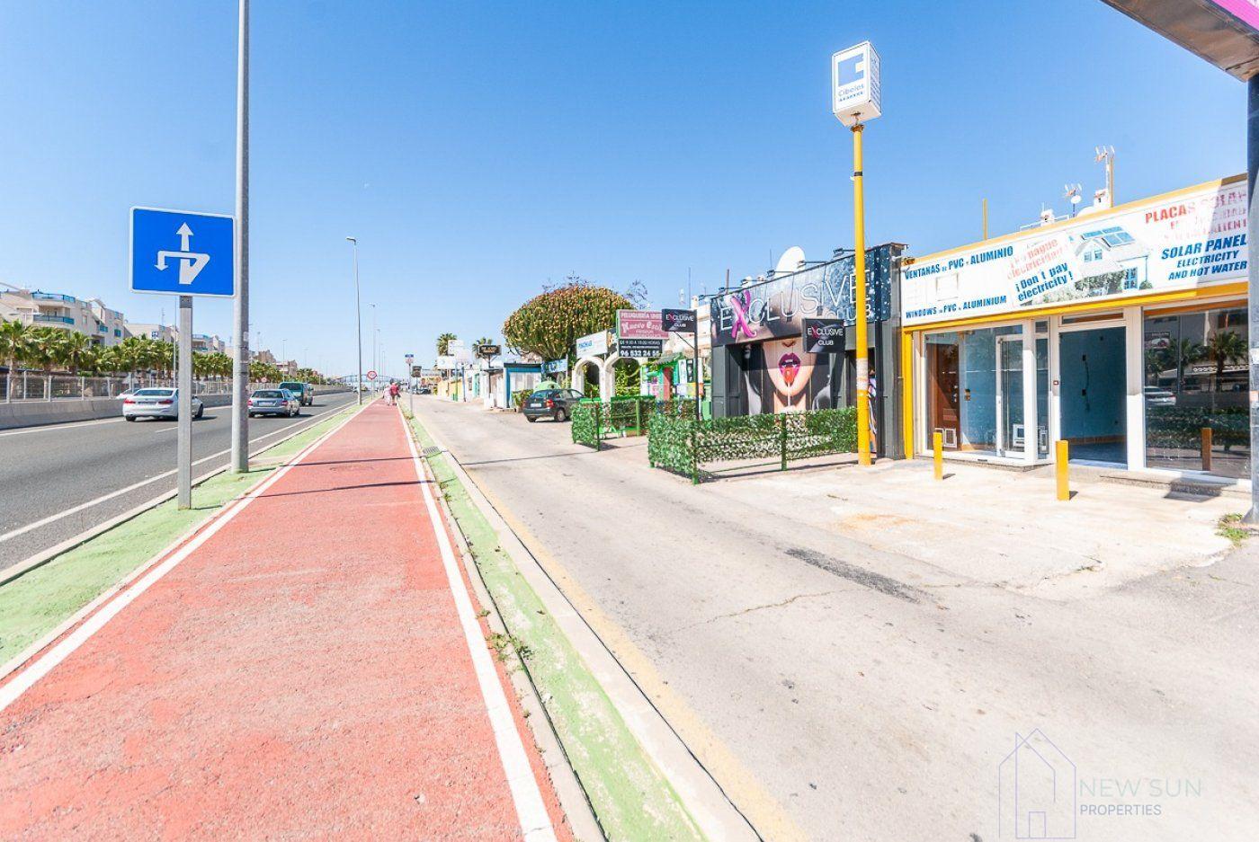 For sale of premises in Orihuela Costa