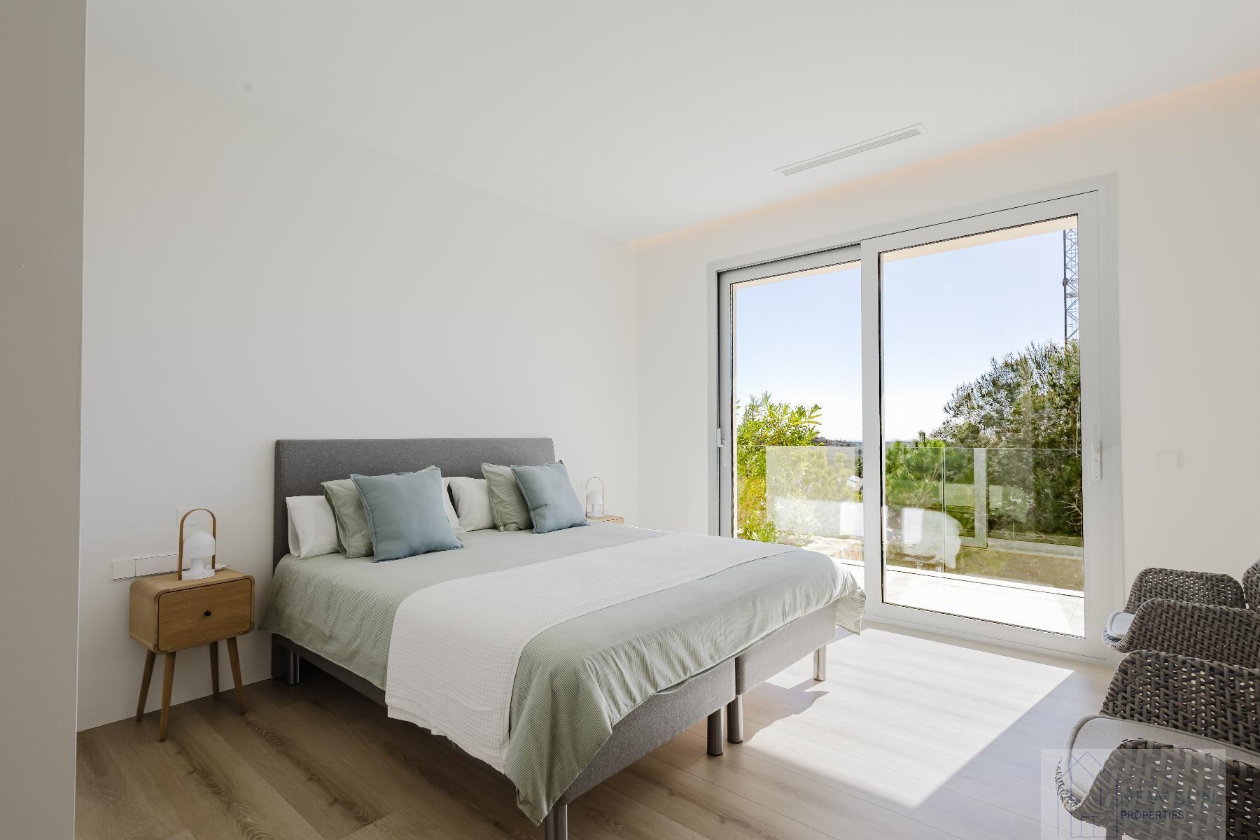 For sale of villa in Orihuela