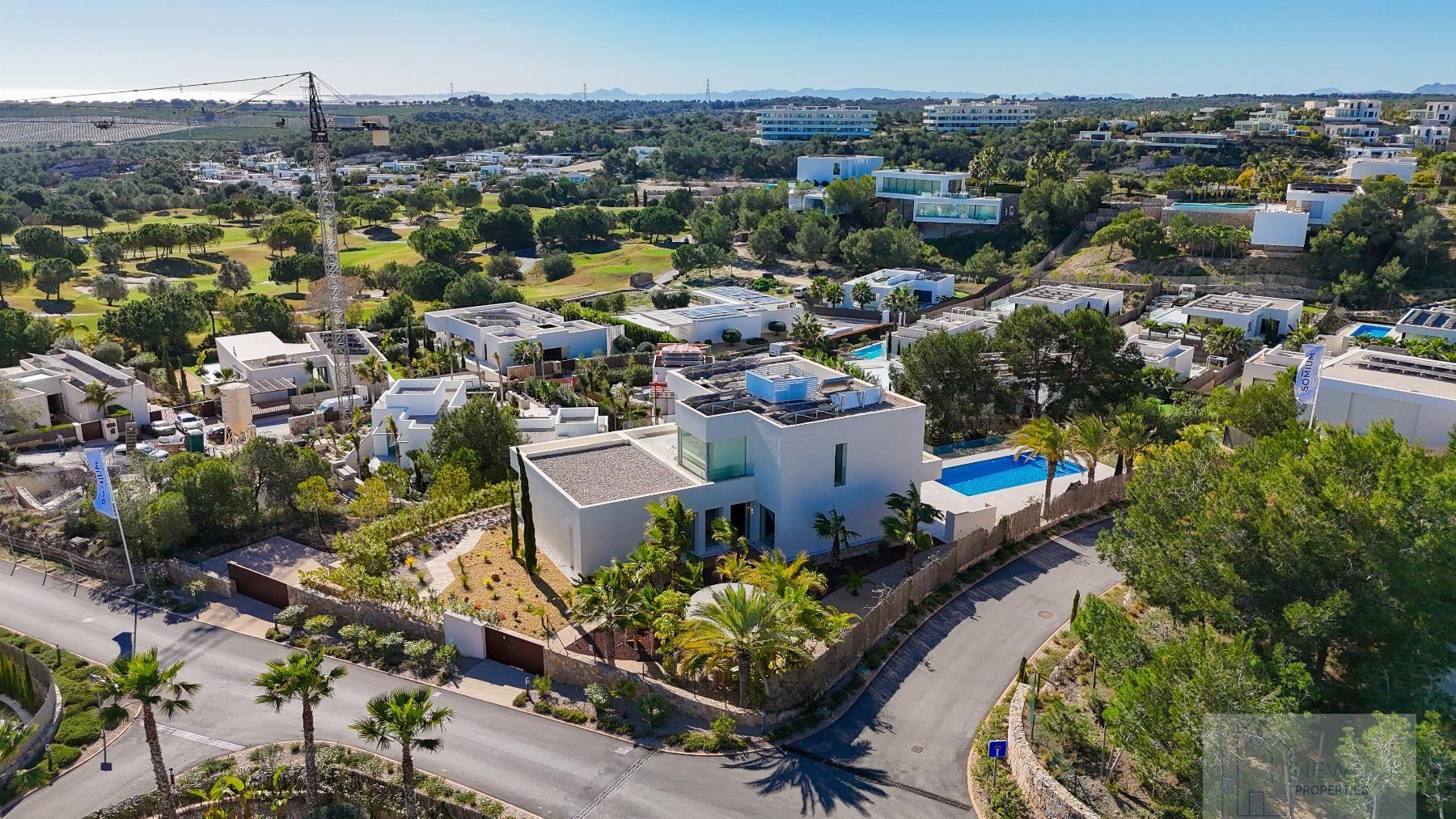 For sale of villa in Orihuela