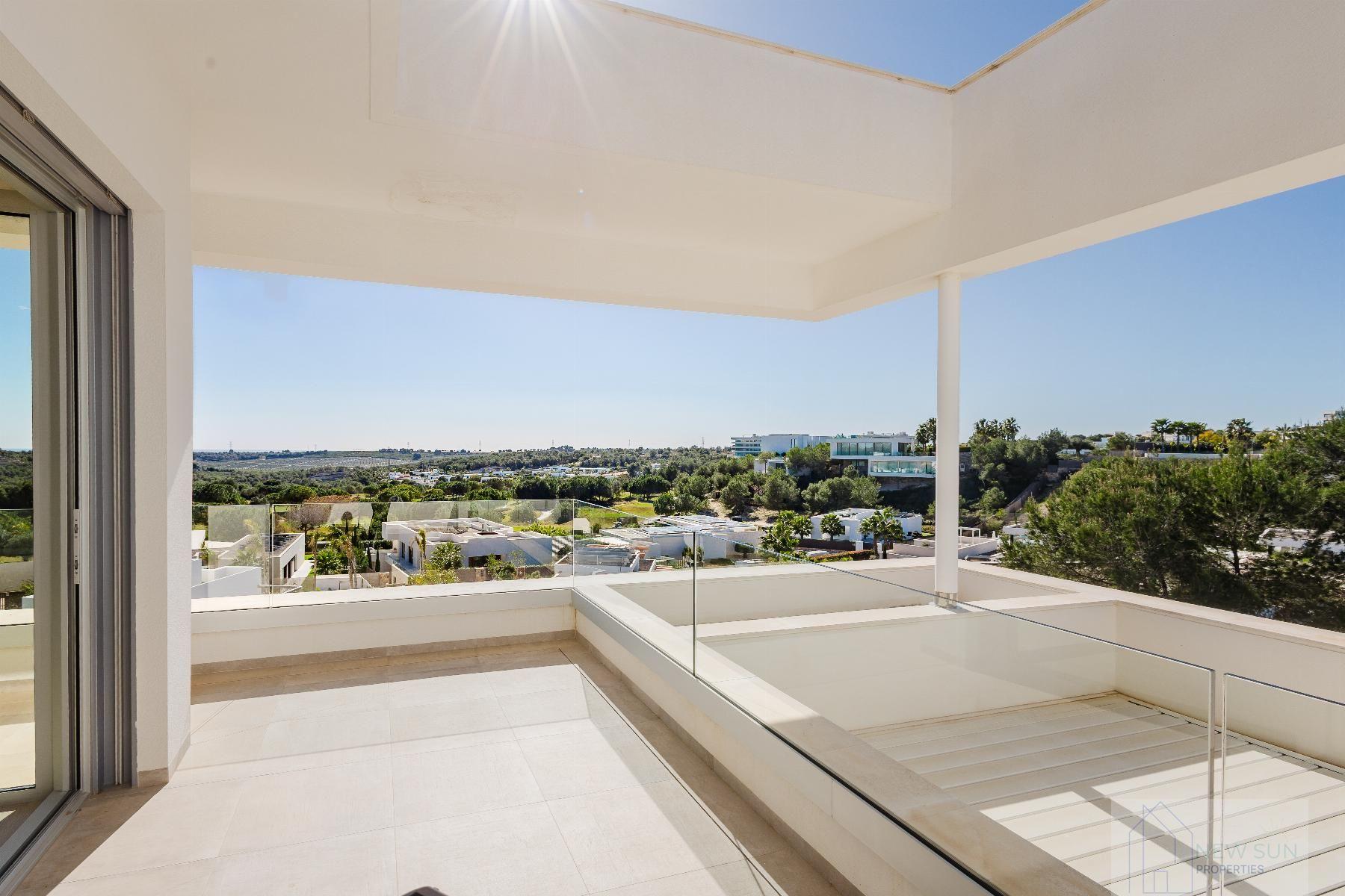 For sale of villa in Orihuela