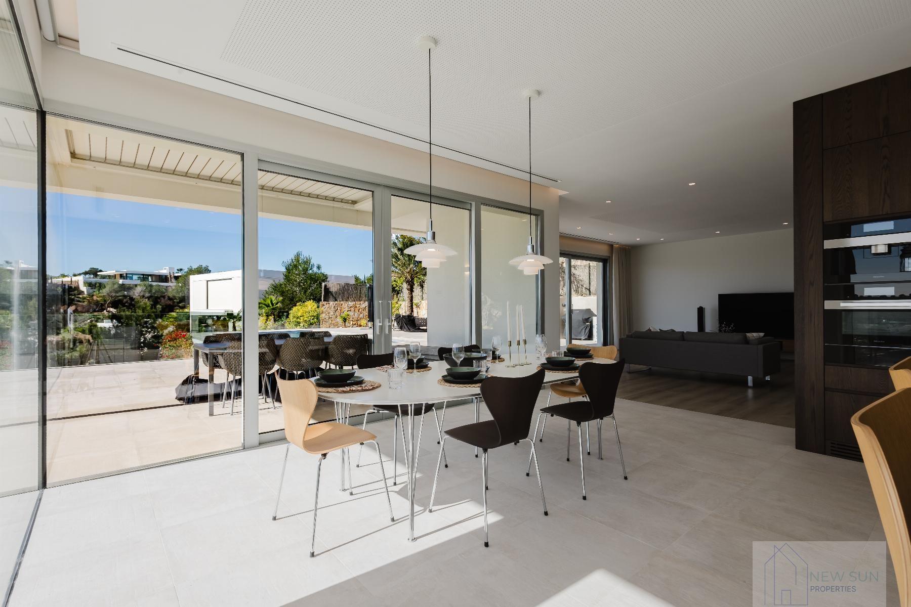 For sale of villa in Orihuela