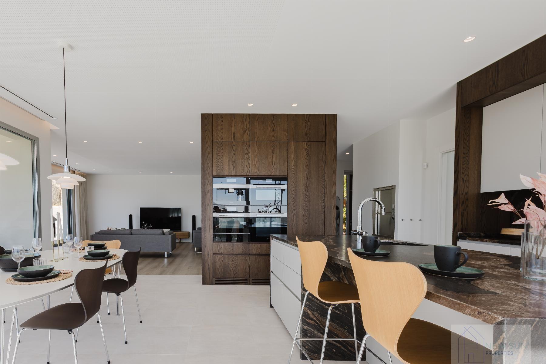 For sale of villa in Orihuela