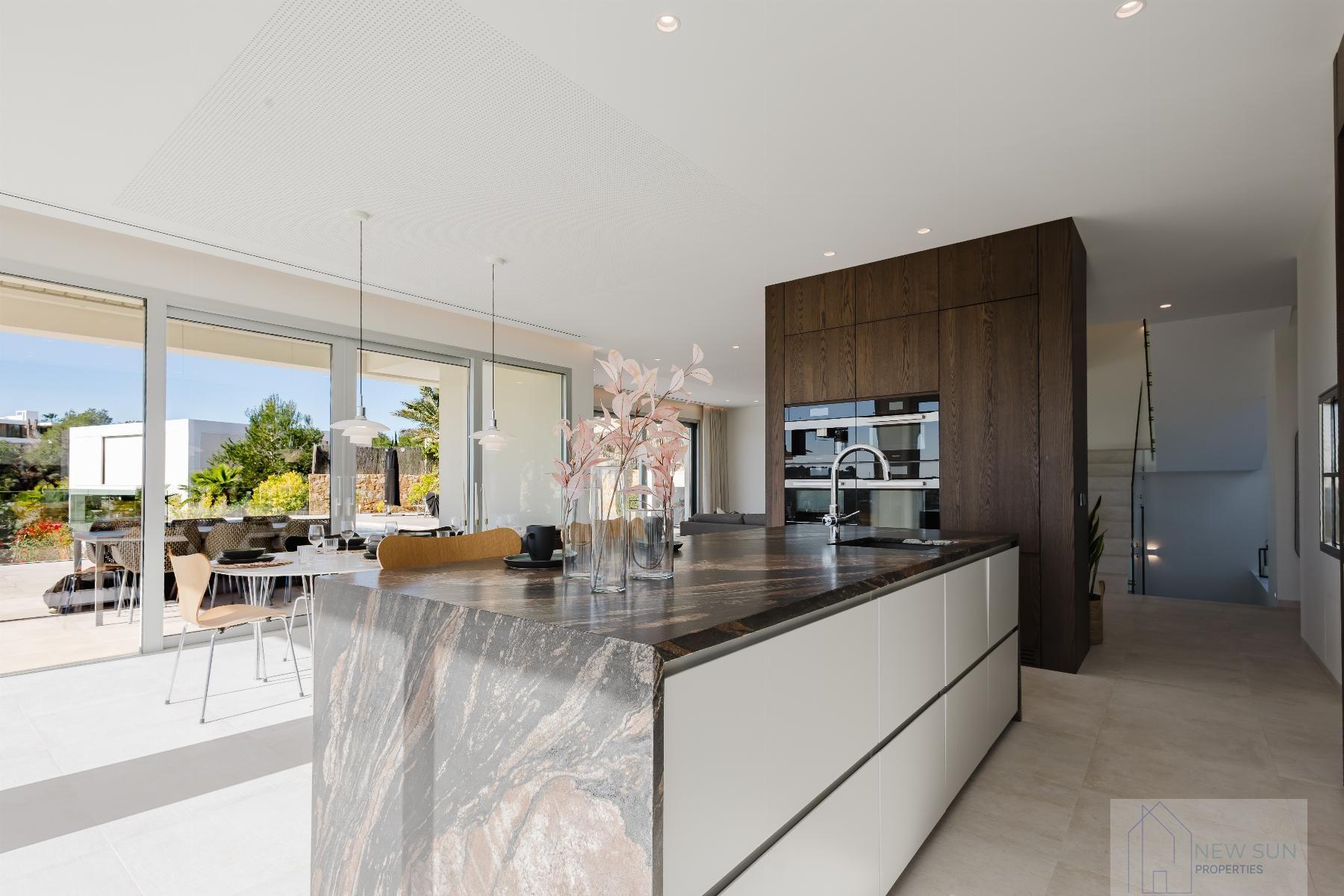 For sale of villa in Orihuela