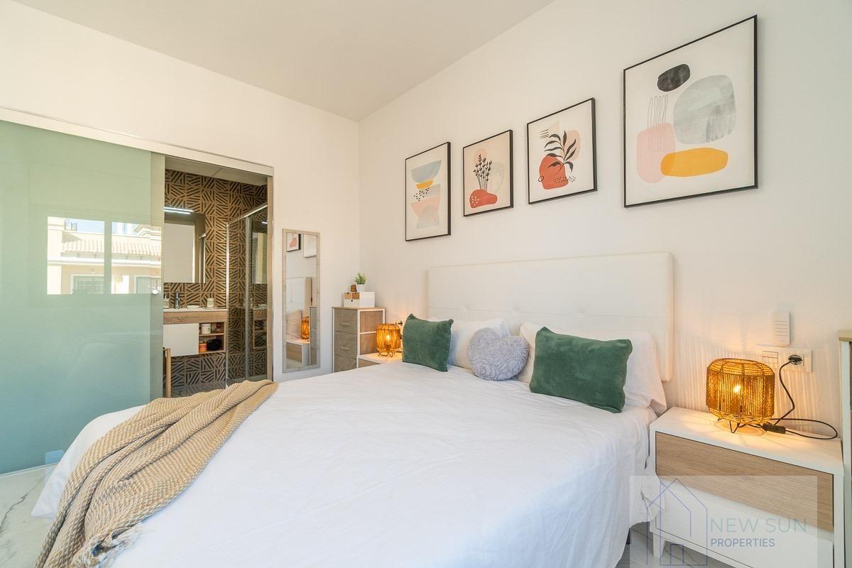 For sale of apartment in Orihuela Costa