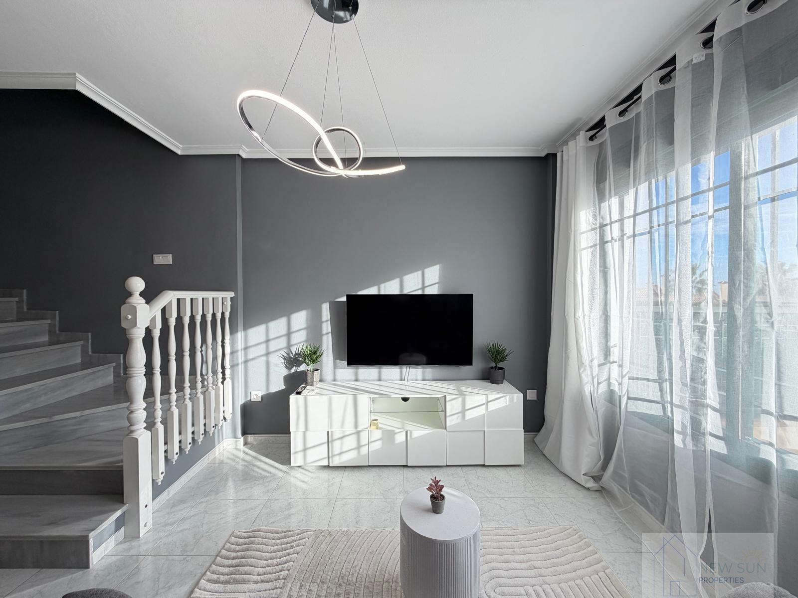 For sale of house in Orihuela Costa