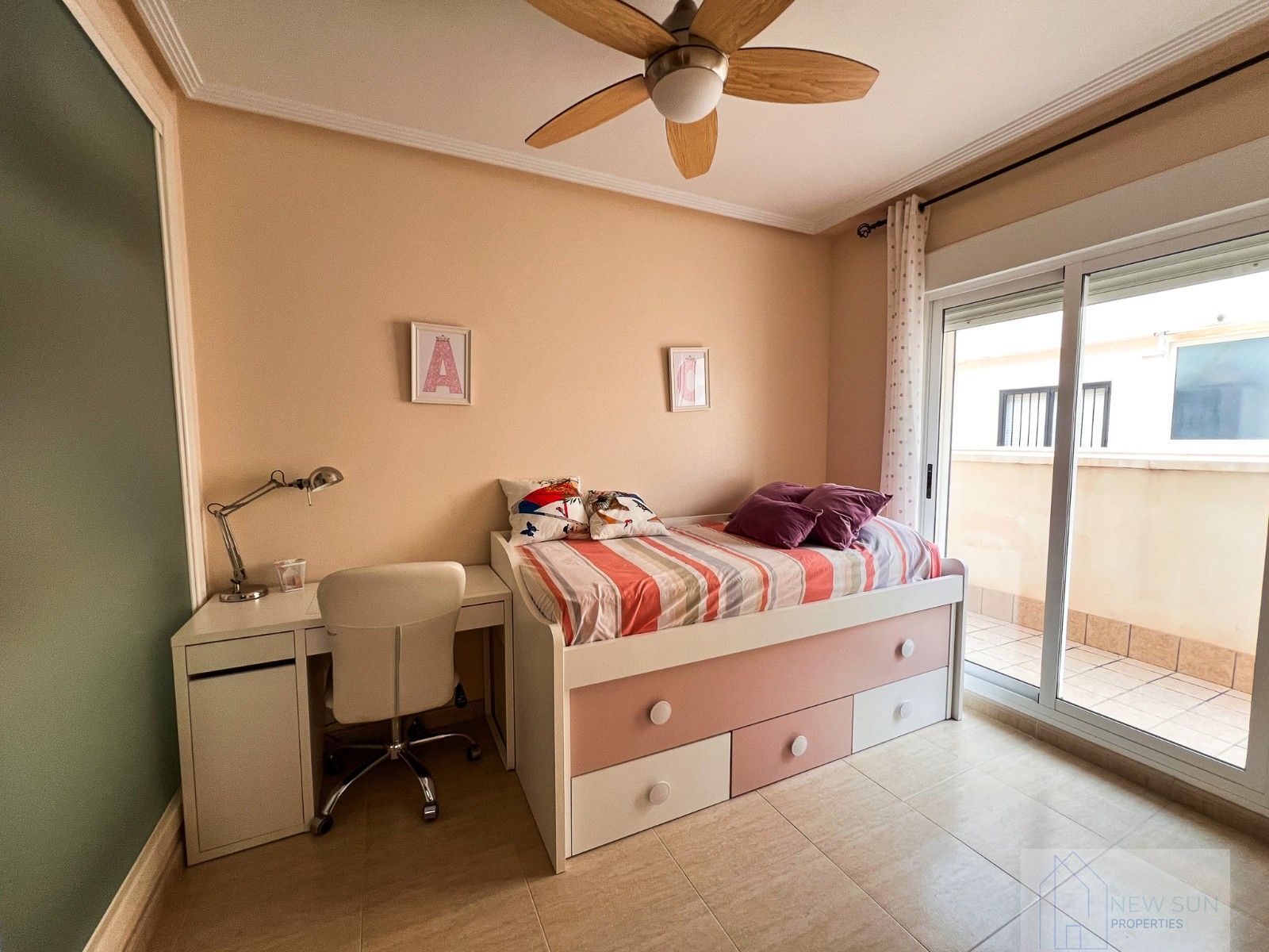 For sale of house in Pilar de la Horadada