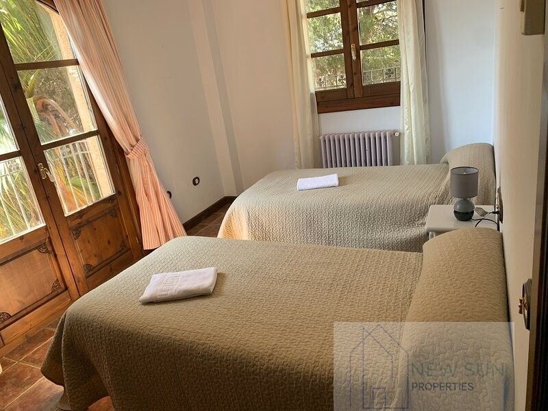 For sale of villa in Guardamar del Segura