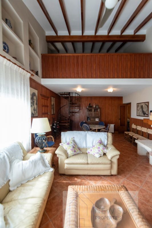 For sale of villa in Guardamar del Segura