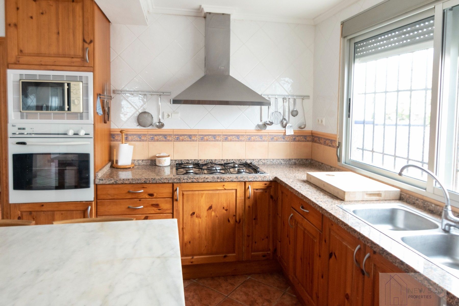 For sale of villa in Guardamar del Segura