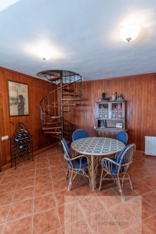 For sale of villa in Guardamar del Segura