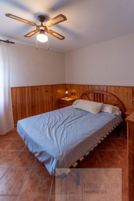 For sale of villa in Guardamar del Segura