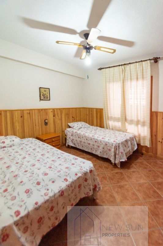 For sale of villa in Guardamar del Segura