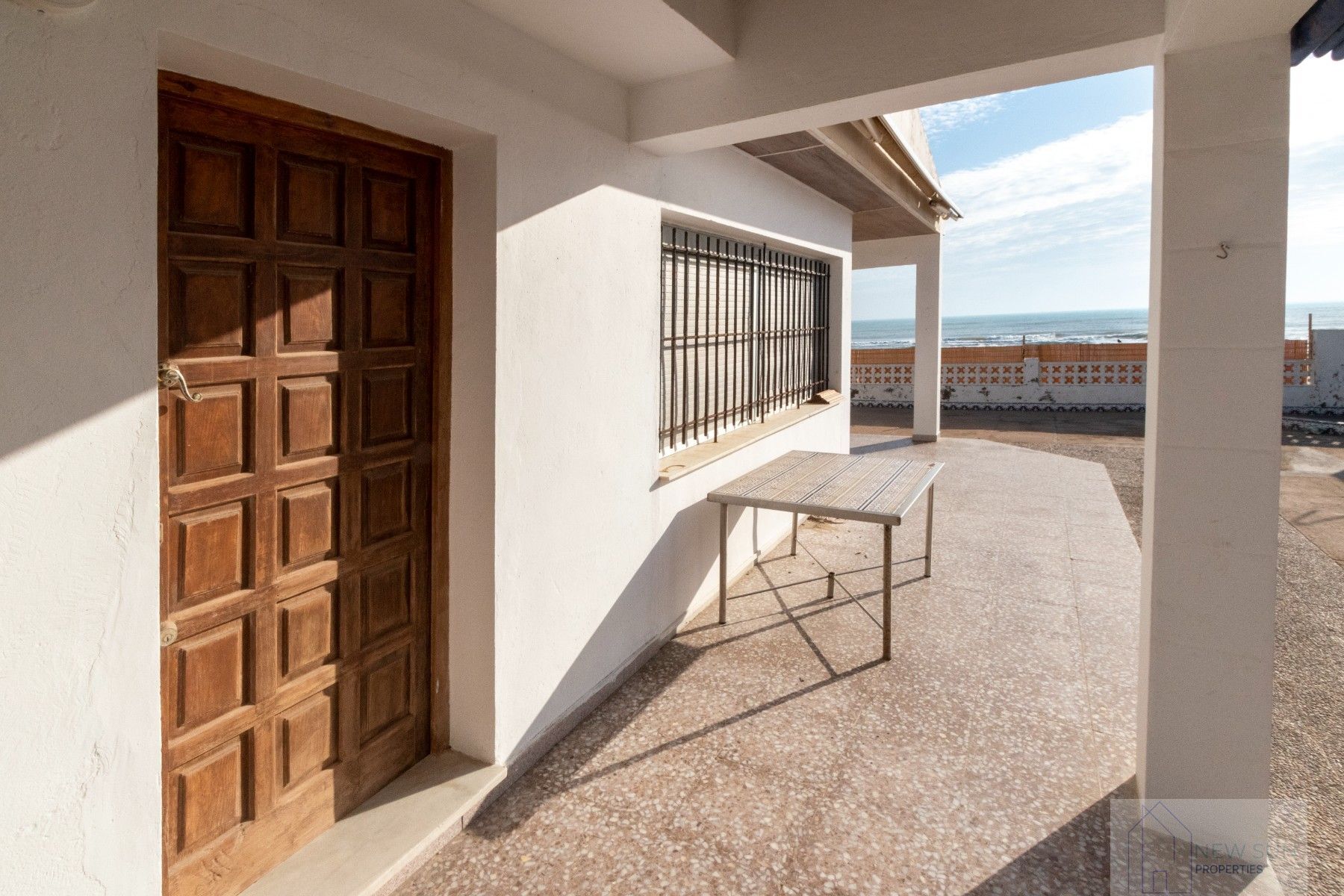 For sale of villa in Guardamar del Segura