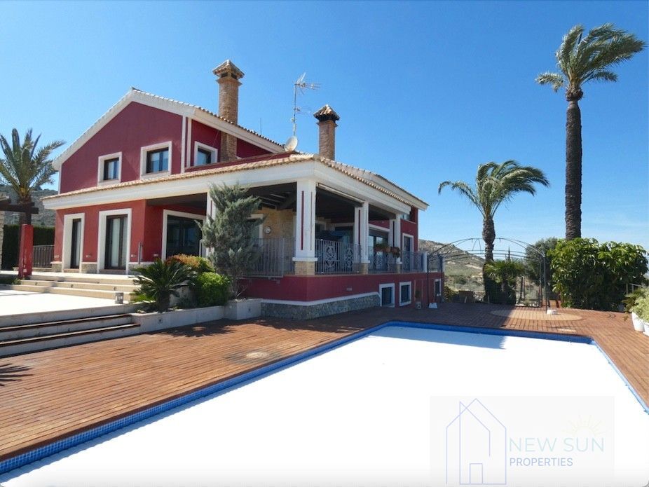 For sale of villa in Algorfa