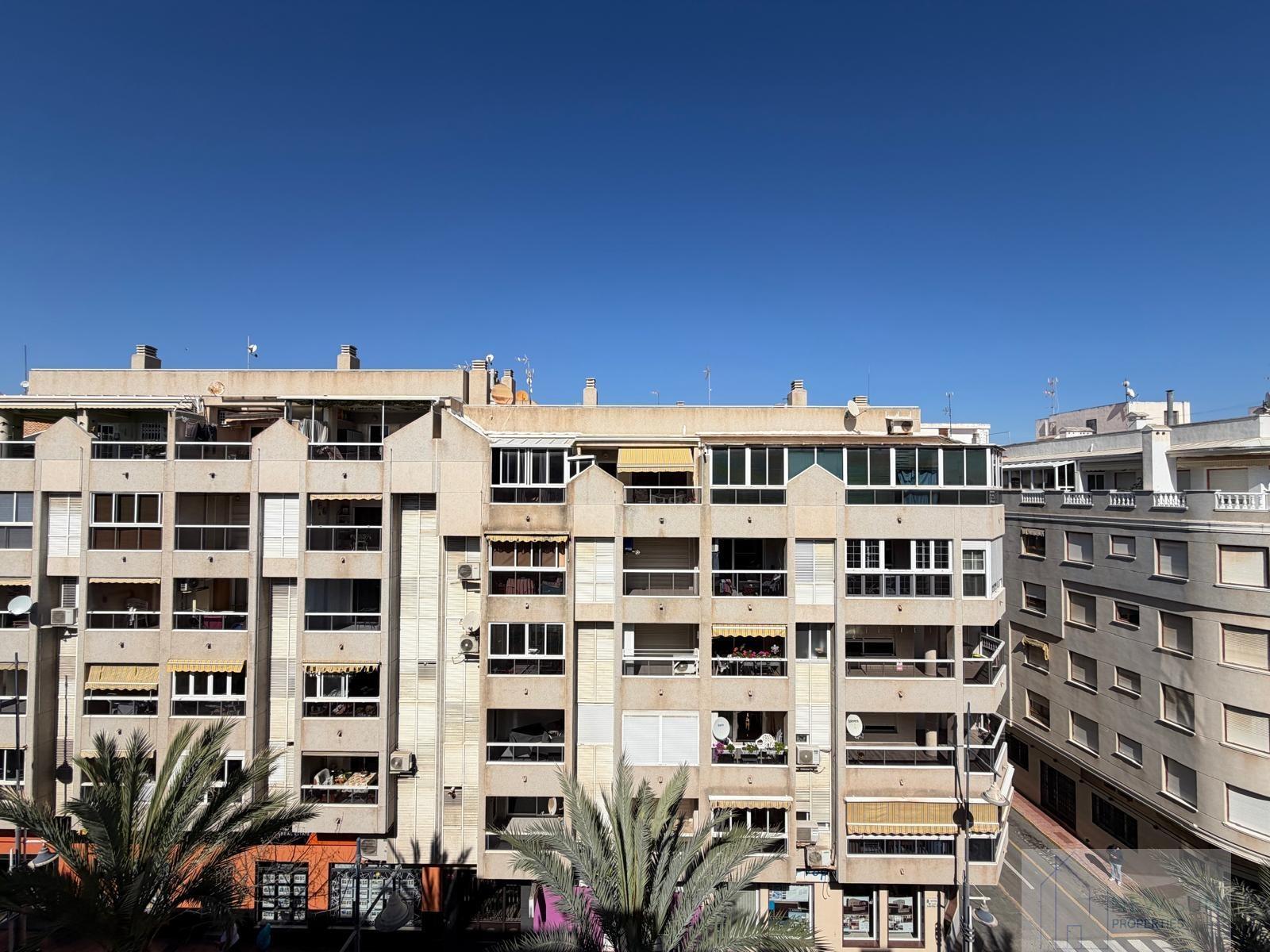 For sale of penthouse in Torrevieja