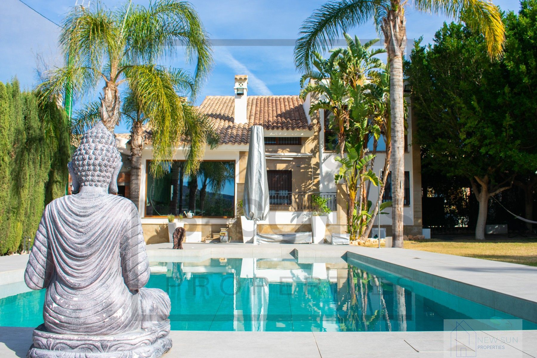 For sale of villa in Algorfa