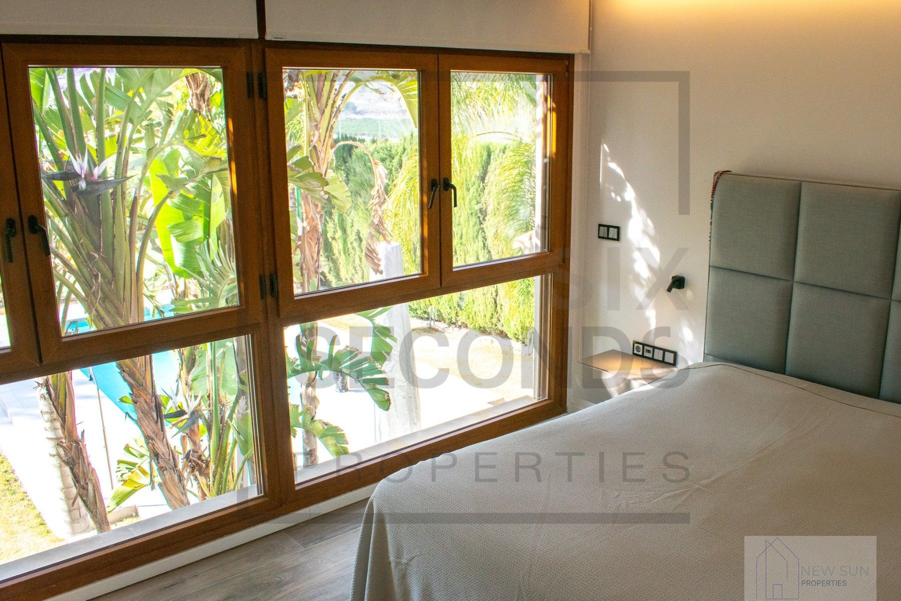 For sale of villa in Algorfa