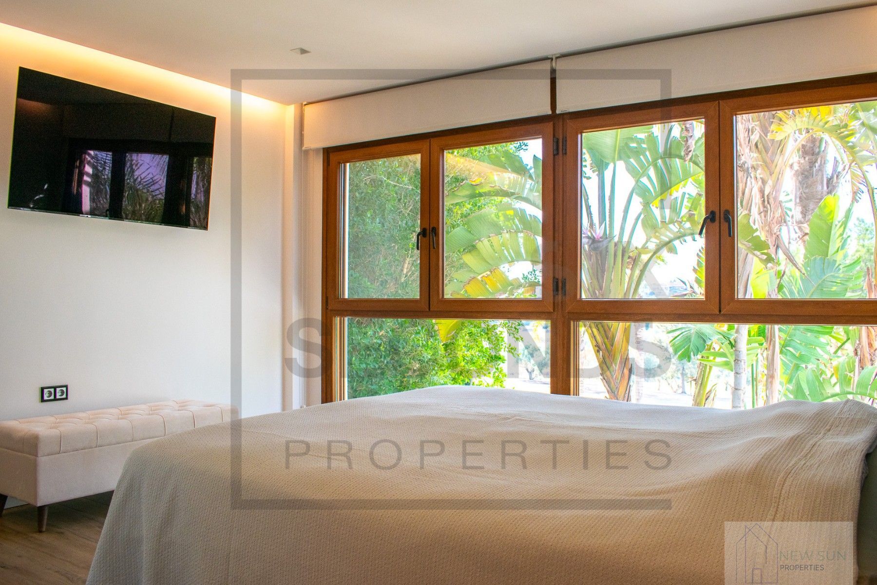 For sale of villa in Algorfa