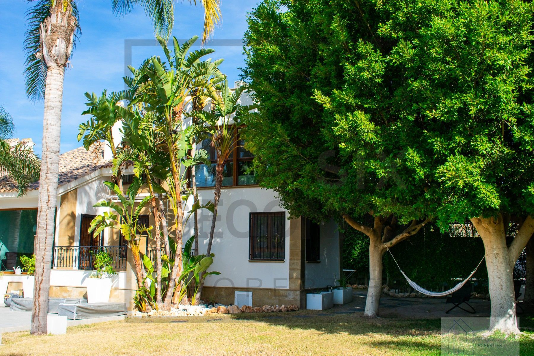 For sale of villa in Algorfa