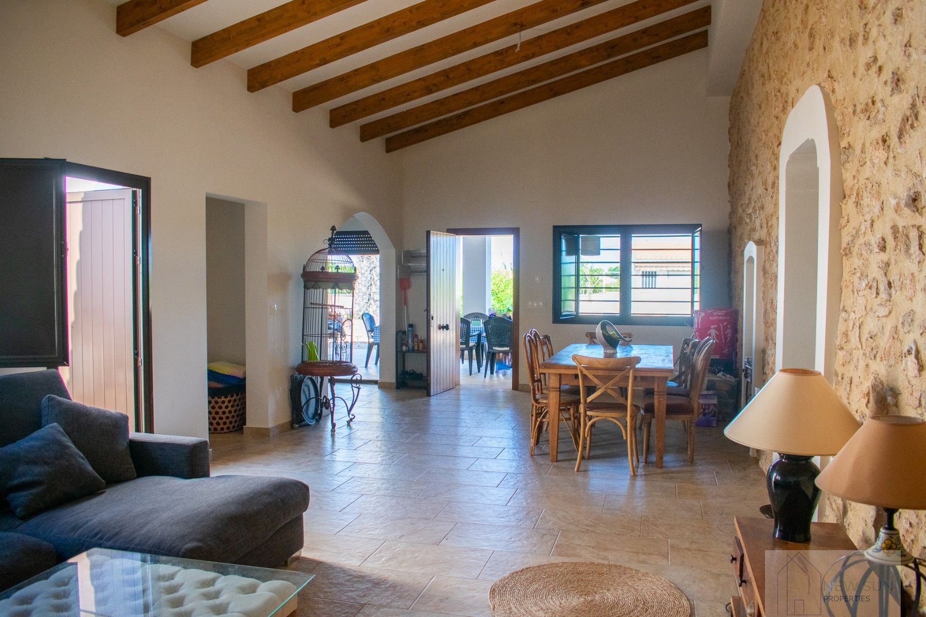 For sale of villa in Guardamar del Segura