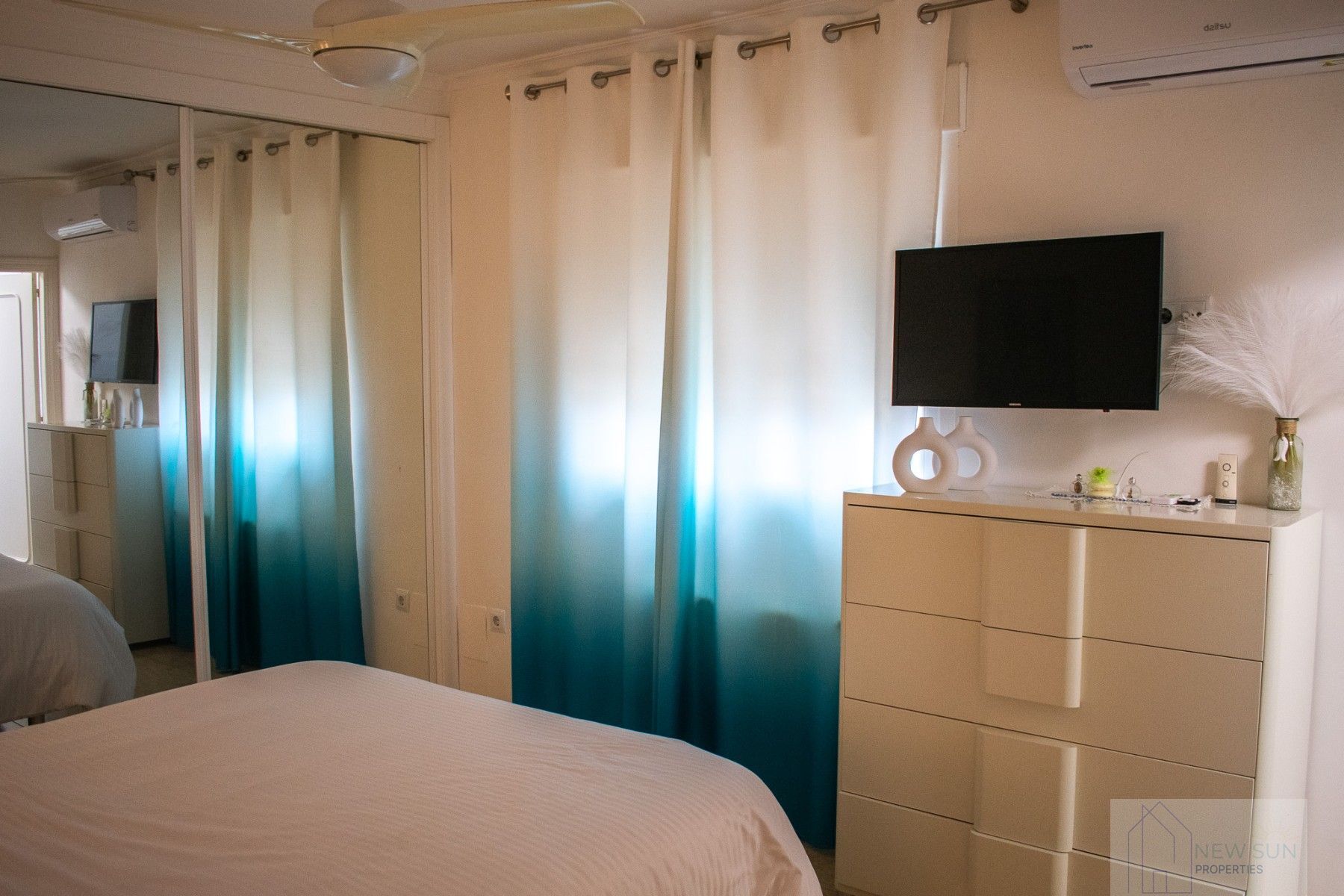 For sale of villa in La Manga del Mar Menor